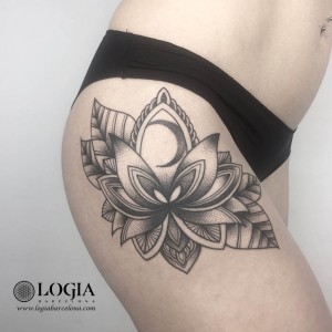 tatuaje-muslo-flor-logiabarcelona-ana-godoy-     